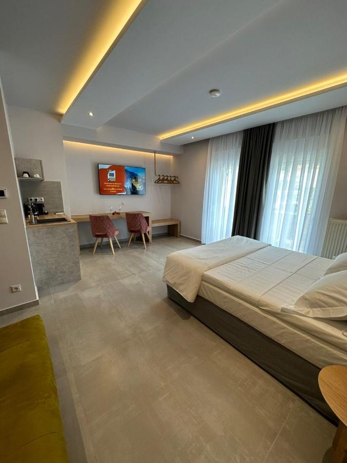Meteora Gold And Glass กาลัมปากา ภายนอก รูปภาพ